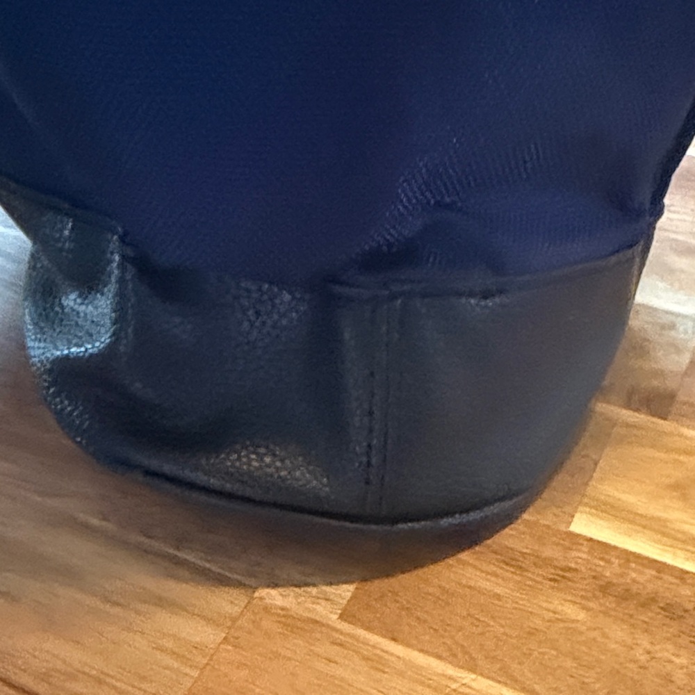 Stylish Blue Drawstring Backpack - Picture 3 of 14